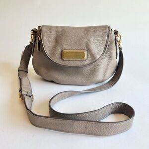 Marc Jacobs Grey Cream Genuine Pebble Leather Crossbody Shoulder Bag